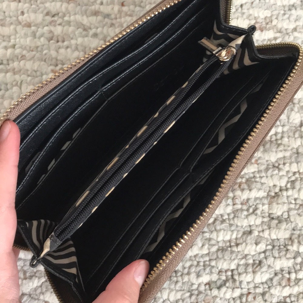 Wallet - Picture 2 of 3